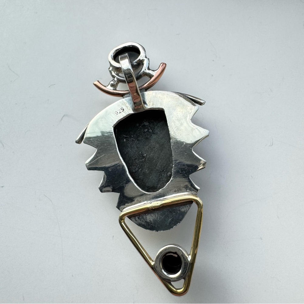 Intricate Labradorite Pendant - Picture 5 of 8